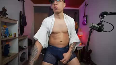 bigxboy96 online show from August 9, 12:51 am