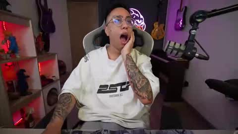 bigxboy96 online show from November 2, 11:31 pm