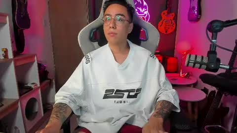 bigxboy96 online show from August 6, 10:05 pm