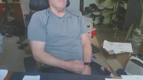 billp750876 online show from May 25, 6:58 pm