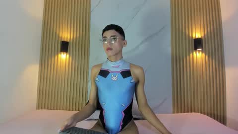 Sam online show from November 18, 7:50 pm