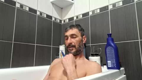 Snapshot of bisexdadd chatting on January 31, 5:40 am bisexdadd online show from January 31, 5:40 am