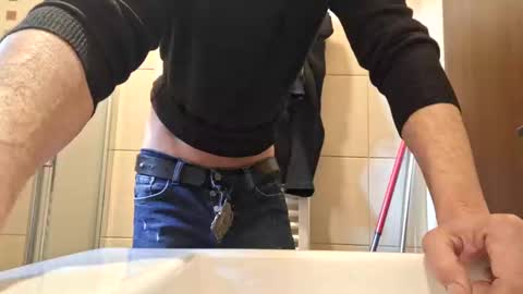 Snapshot of bisexdadd chatting on January 23, 8:46 am bisexdadd online show from January 23, 8:46 am