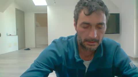 Snapshot of bisexdadd chatting on March 3, 5:51 am bisexdadd online show from March 3, 5:51 am