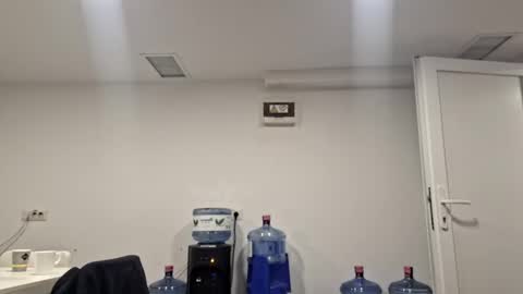 Snapshot of bisexdadd chatting on December 23, 4:44 am bisexdadd online show from December 23, 4:44 am