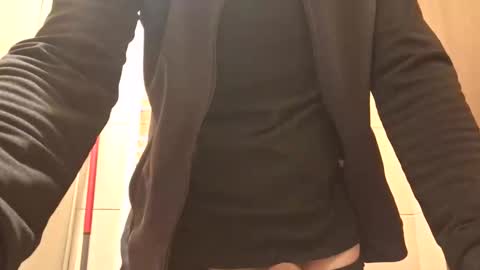 Snapshot of bisexdadd chatting on October 22, 4:10 pm bisexdadd online show from October 22, 4:10 pm