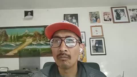 Manu O online show from October 14, 2:13 pm