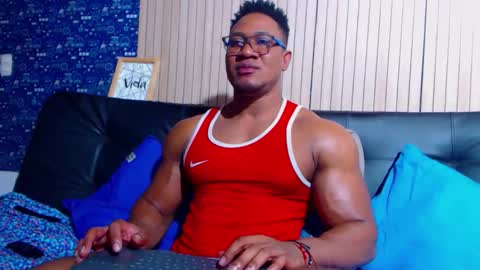 duglas online show from February 3, 8:14 pm