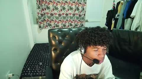 black_tentationx online show from February 2, 5:21 am