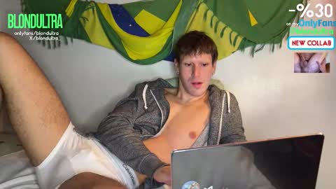 blondultra online show from December 4, 7:54 pm