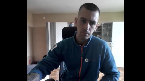 Runaway online show from September 29, 2:02 pm