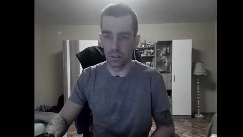 Runaway online show from December 14, 8:08 pm