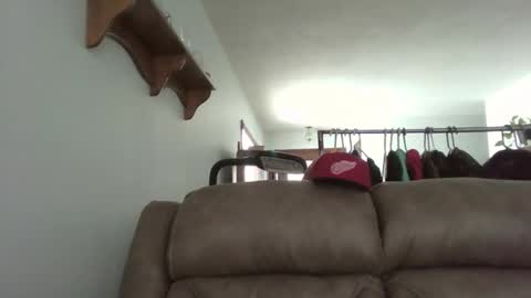 Blue B. Hyena online show from November 30, 9:06 pm