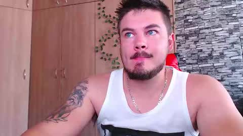 Snapshot of blueeyeboy0 chatting on October 24, 8:38 am blueeyeboy0 online show from October 24, 8:38 am