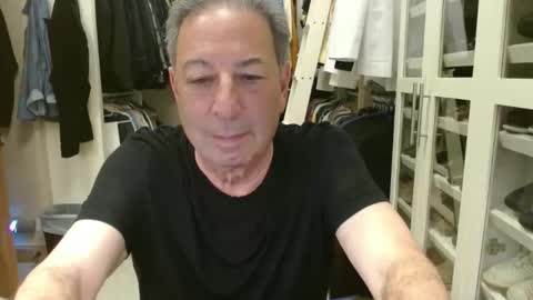 blueisles online show from February 11, 2:46 am