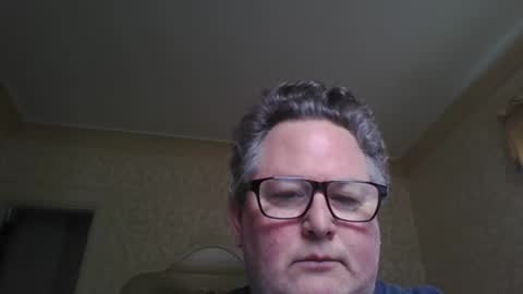Snapshot of bluemoose70 chatting on October 25, 4:42 pm bluemoose70 online show from October 25, 4:42 pm