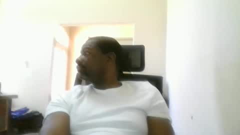 bluuthunder1914 online show from February 16, 5:33 pm