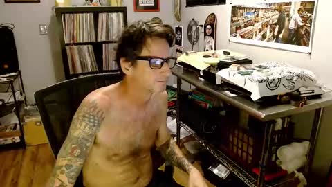 Snapshot of bnczuperzexy chatting on October 6, 1:21 am ZuperZexyZounds online show from October 6, 1:21 am