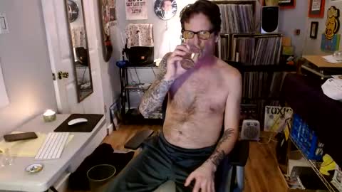 Snapshot of bnczuperzexy chatting on January 2, 6:40 am ZuperZexyZounds online show from January 2, 6:40 am