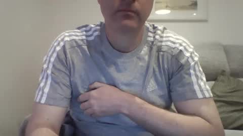 Snapshot of bobby_113 chatting on February 5, 12:38 pm bobby_113 online show from February 5, 12:38 pm