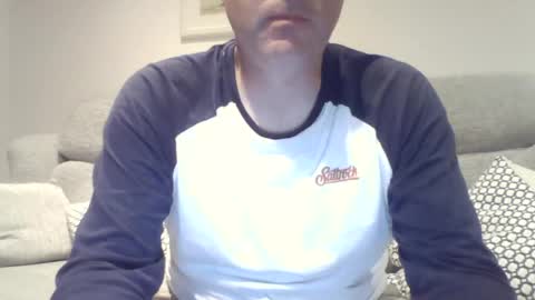 bobby_113 online show from June 26, 1:09 am