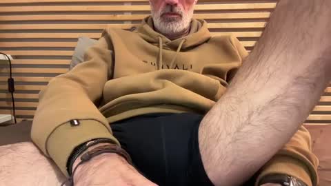 bonzo21 online show from December 14, 7:57 pm