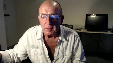 Snapshot of boppy21 chatting on December 7, 8:49 pm Boppy21 online show from December 7, 8:49 pm