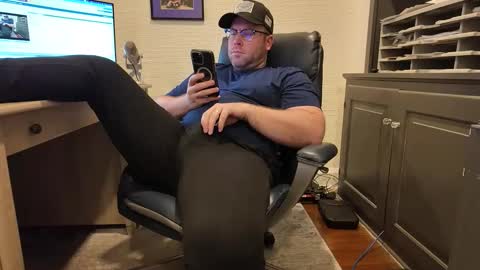 Boredhorndog online show from April 10, 4:52 am