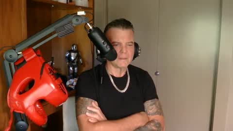 Snapshot of boss1420 chatting on September 17, 10:11 pm BOSS online show from September 17, 10:11 pm