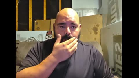 bossdeuce420 online show from April 1, 6:15 am