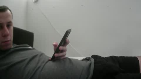 botisz01 online show from November 3, 7:04 pm