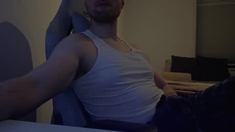 bottomtsinner online show from February 6, 11:34 pm