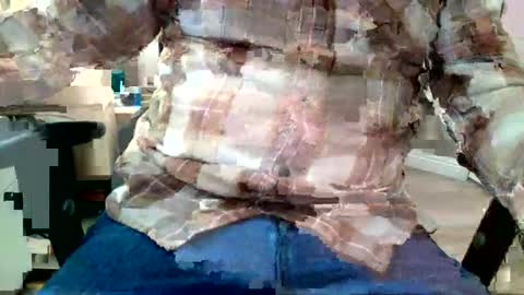 Snapshot of bourbonman144 chatting on October 23, 6:44 pm bourbonman144 online show from October 23, 6:44 pm