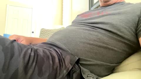 Snapshot of bourbonman144 chatting on October 5, 7:40 pm bourbonman144 online show from October 5, 7:40 pm