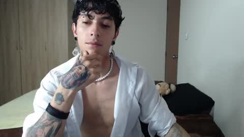 Boy Astro online show from February 28, 1:05 am