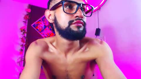 Snapshot of boybunnyerotic chatting on October 17, 1:42 am boybunnyerotic online show from October 17, 1:42 am