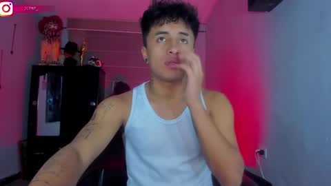 Snapshot of boylatin_777 chatting on January 29, 3:33 am miguel  online show from January 29, 3:33 am
