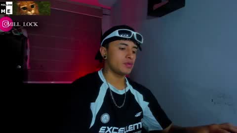 Snapshot of boylatin_777 chatting on December 6, 1:33 pm miguel  online show from December 6, 1:33 pm