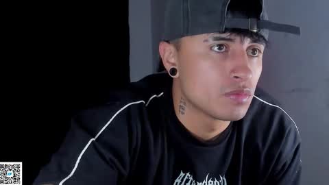 Snapshot of boylatin_777 chatting on September 15, 4:03 am miguel  online show from September 15, 4:03 am