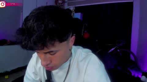 Snapshot of boylatin_777 chatting on February 19, 6:00 am miguel  online show from February 19, 6:00 am