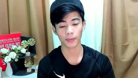 HI IM JAMES DONT FORGET GIVE ME THUMBS UP AND JOIN TO MY FANCLUB online show from November 15, 2:35 am