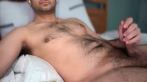 boytoy677829 online show from March 17, 3:36 pm