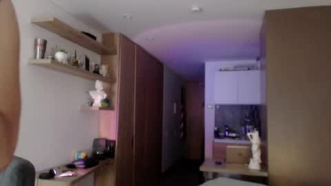 Bradley online show from September 18, 11:18 pm