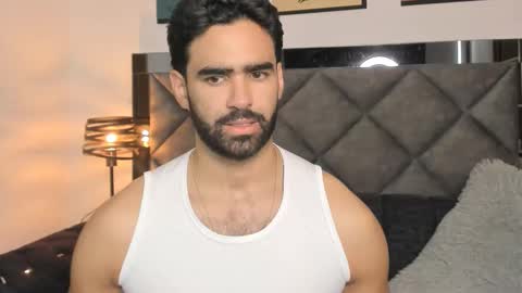 bradleymartin7 online show from February 8, 5:17 pm