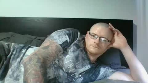 brandnewguy1988 online show from March 2, 1:18 pm