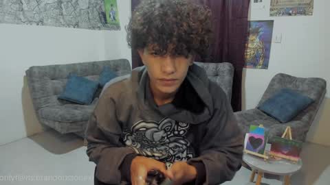 Snapshot of brandonstonexl chatting on February 8, 3:52 am Brandon Stone online show from February 8, 3:52 am