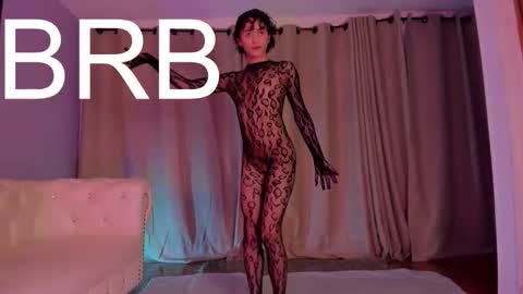   online show from February 9, 11:53 pm