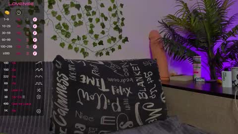 Johny Bravo online show from November 27, 6:55 pm