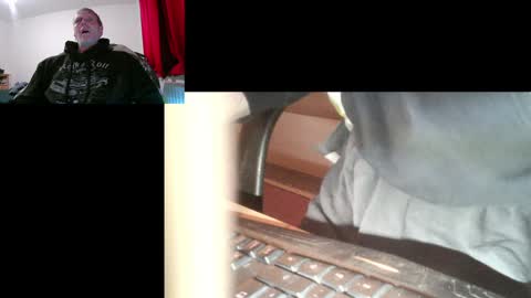 Snapshot of bremer64 chatting on December 31, 7:18 pm bremer64 online show from December 31, 7:18 pm