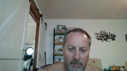 hey online show from October 8, 7:18 pm